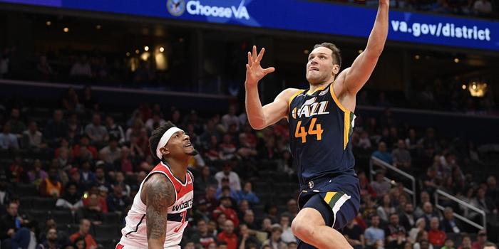  戈贝尔狂摘25篮板加4盖帽森林狼主场力克掘金队