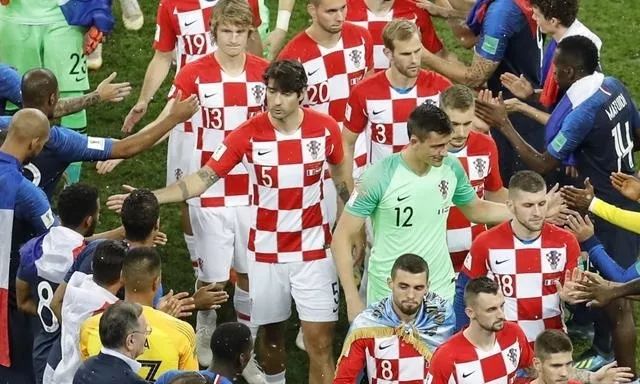  克莱蒙爆冷门主场掀翻传统豪门球队