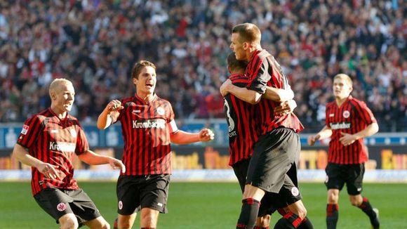  法兰克福强势逆袭，德甲欧战席位争夺白热化